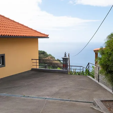 Casa Henriques - With Barbecue Casa vacanze